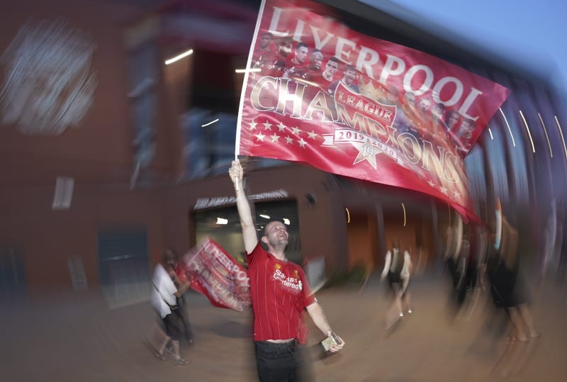 Fanoušci Liverpoolu oslavují vytoužený titul