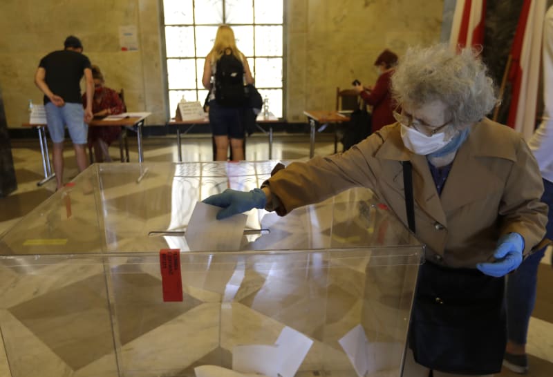 V Polsku se v neděli koná první kolo prezidentských voleb