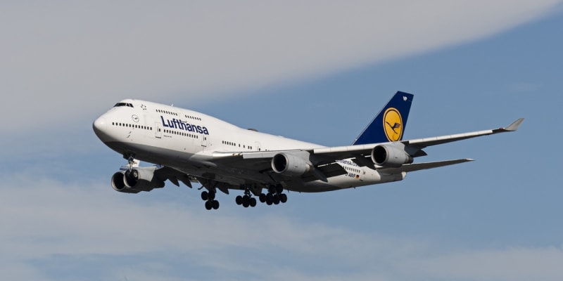 Boeing 747 v barvách německého leteckého dopravce Lufthansa