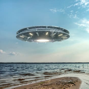 UFO má mít podle většiny konspirátorů kruhovitý tvar (počítačová vizualizace)