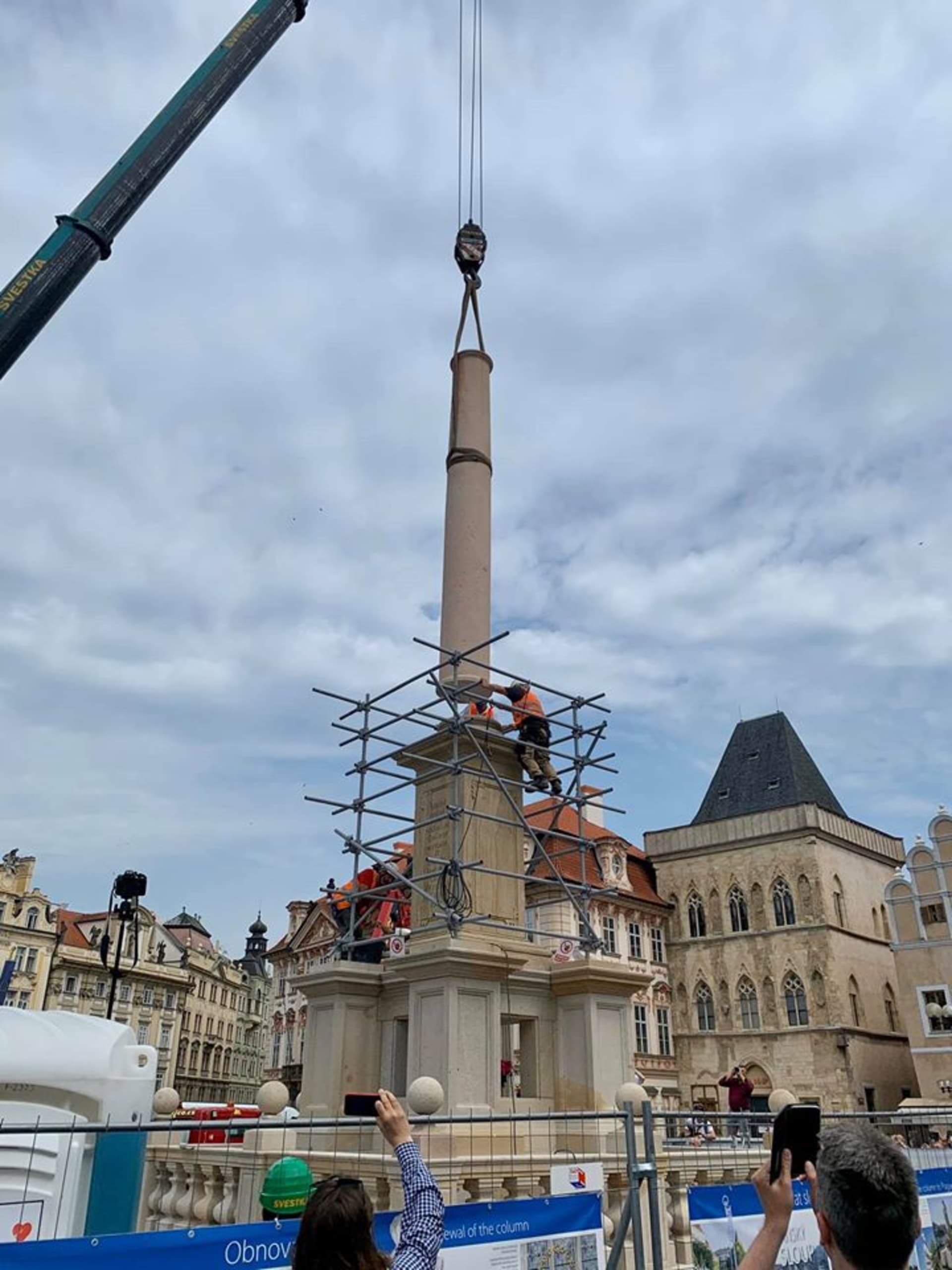 Praha neodpustí poplatek za zábor pro stavbu mariánského sloupu