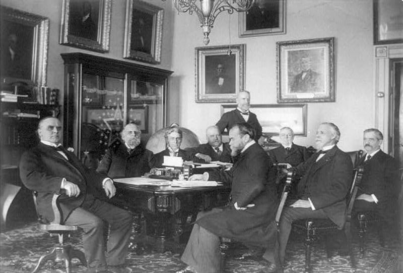 William McKinley se svým kabinetem