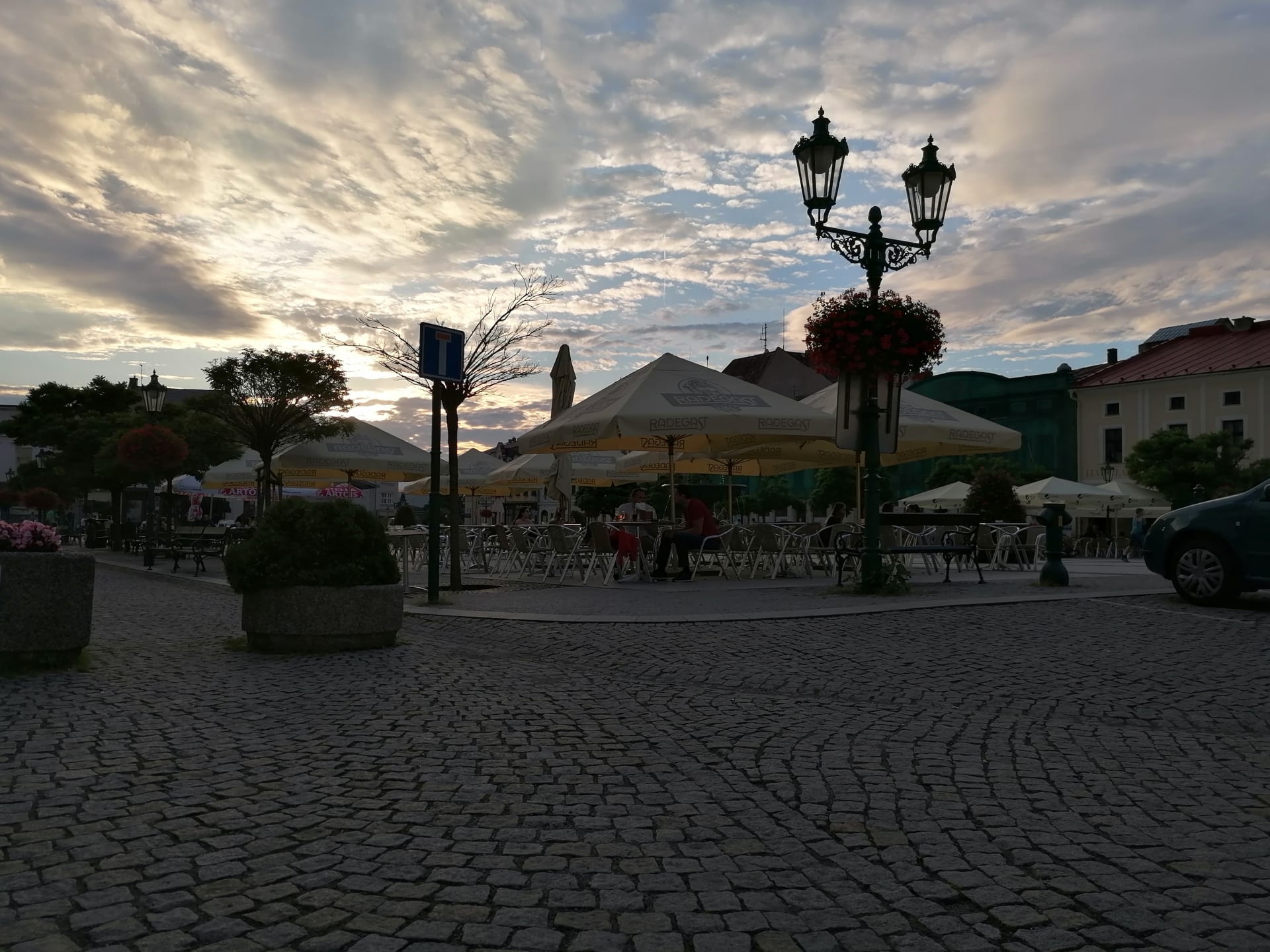Stmívání nad večerní Karvinou, Masarykovo náměstí