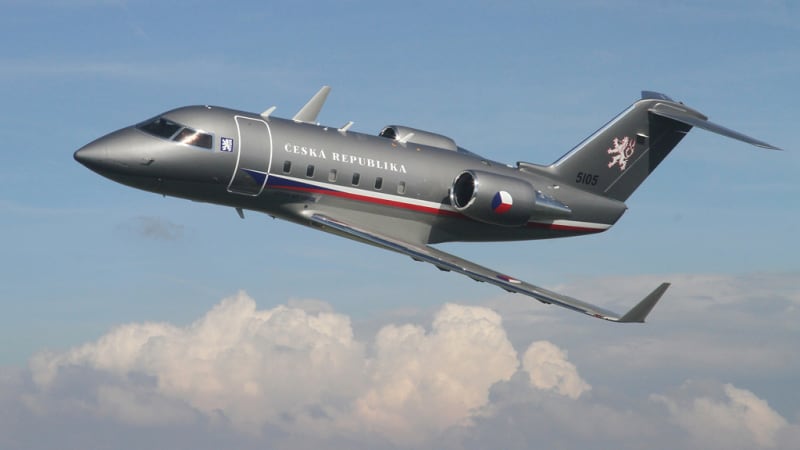 Challenger CL-601 je dvoumotorový proudový dopravní letoun, určený k letům na dlouhé vzdálenosti. Ve vládní letce skončí příští rok v srpnu.