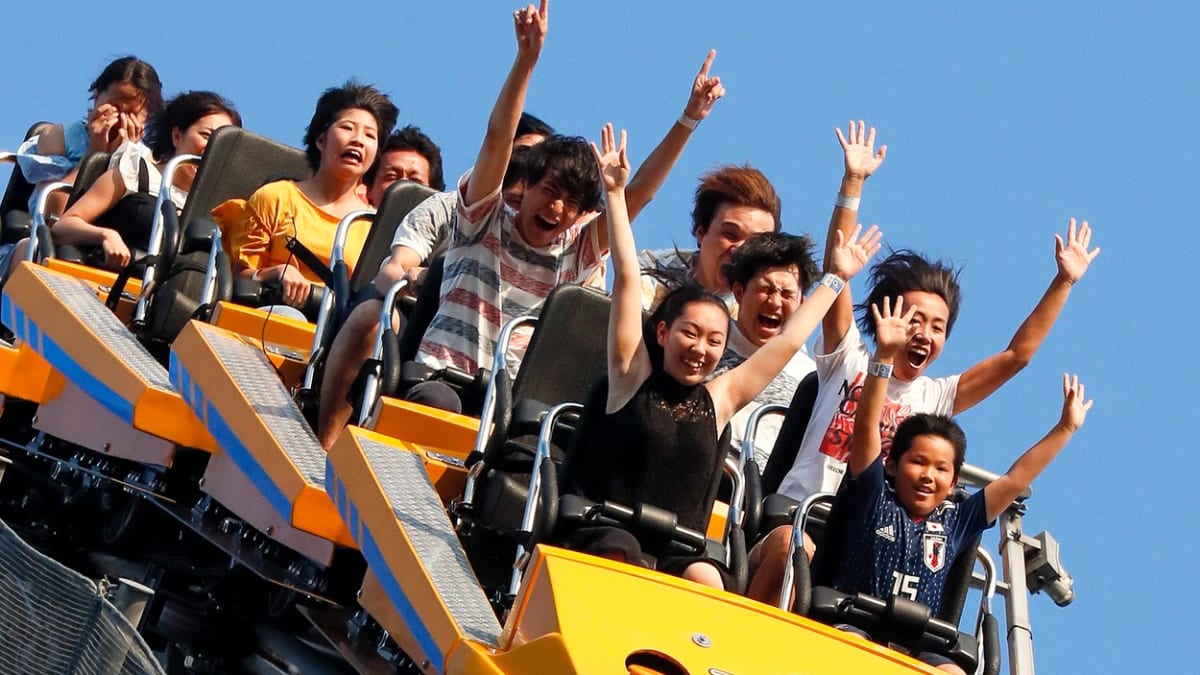 Na horské dráze v parku Fuji-Q Highland si návštěvníci od července nezakřičí