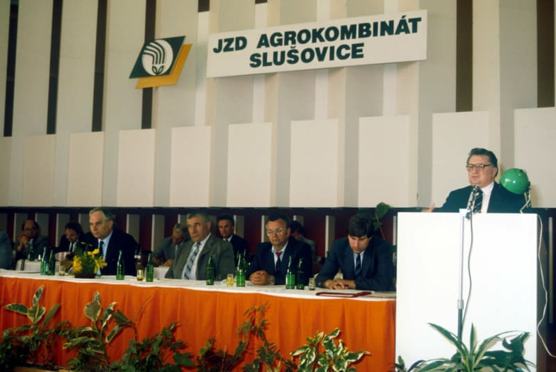 JZD Slušovice a jeho předseda František Čuba. Květen 1985