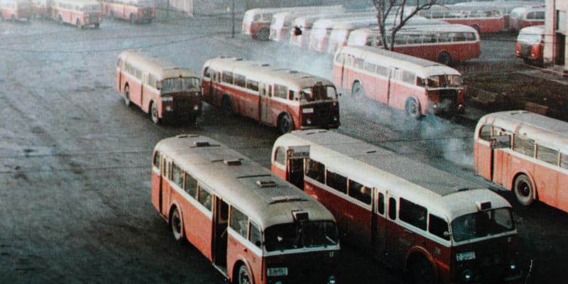 Autobusové nádraží v Ostravě v roce 1960