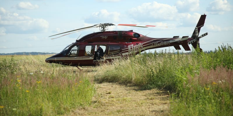 Michal David se svěřil, že většina hostů není z showbyznysu. Někteří z nich přiletěli vrtulníkem.