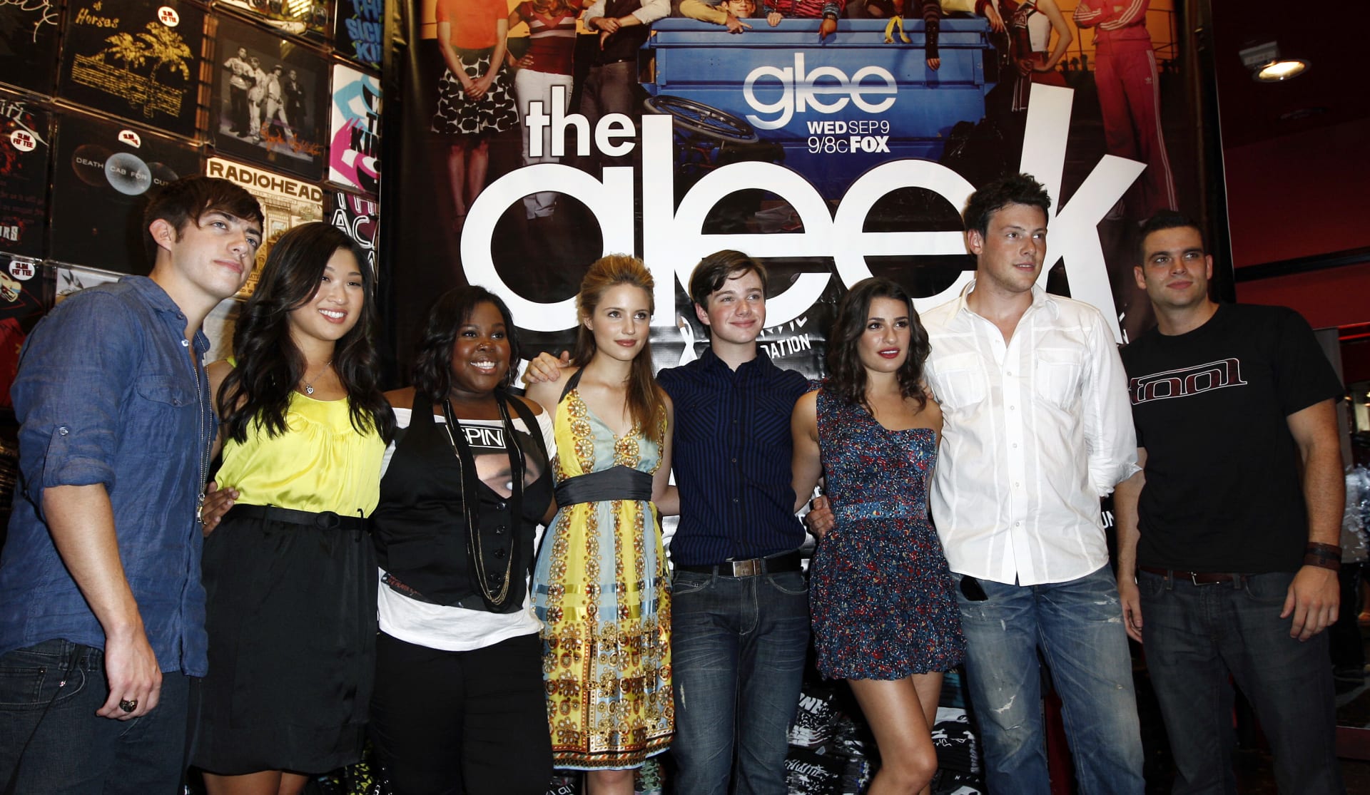 Parta ze seriálu Glee teď přišla o dalšího člena.  Herec Mark Salling a Cory Monteith napravo, zemřeli už v předchozích letech.