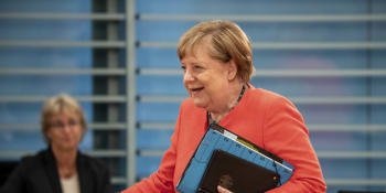 Německá kancléřka Merkelová vybízí premiéry k uzavírání hranic, ti to odmítají