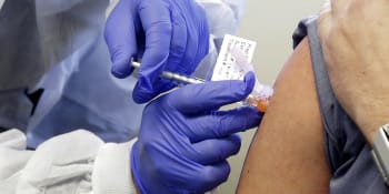 Dvojí naděje v boji s koronavirem. V USA a Británii už vakcíny testují. S úspěchem