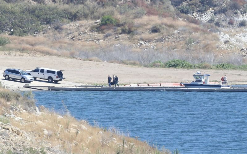 Tělo utonulé Riverové se na jezera Piru v Kalifornii našlo 13. května.