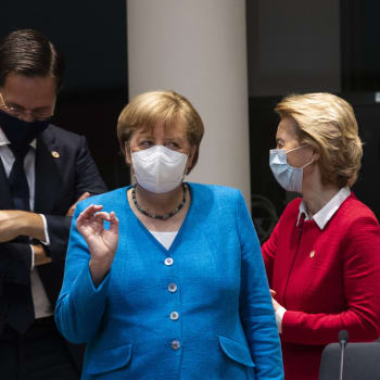 Angela Merkelová, Giuseppe Conte, Mark Rutte a Ursula von der Leyenová