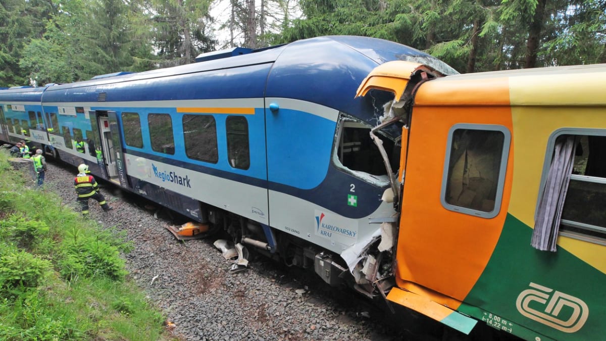 Tragická nehoda vlaků u Perninku ze začátku července