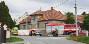 Tragická nehoda na Třebíčsku si vyžádala jednu oběť. Motorkář na místě zemřel