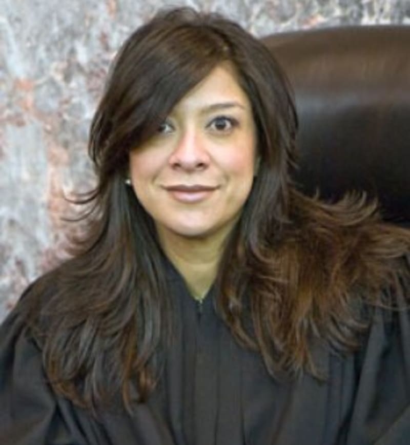Salasová byla v roce 2011 povýšena tehdejším prezidentem Barackem Obamou na soudkyni Okresního soudu USA v Newarku.