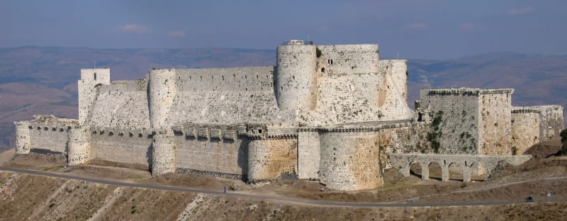 Křižácký hrad Krak des Chevaliers se stal během války v Sýrii útočištěm teroristů.