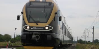 Protijedoucí vlaky dělilo zhruba pět set metrů od srážky v Jablonném nad Orlicí