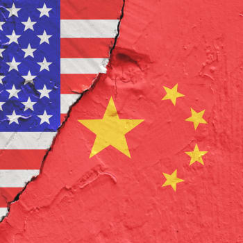 Americká a čínská vlajka
