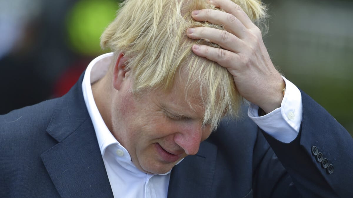Dcera britského premiéra Borise Johnsona měla těžký průběh covidu, informoval Daily Mail.