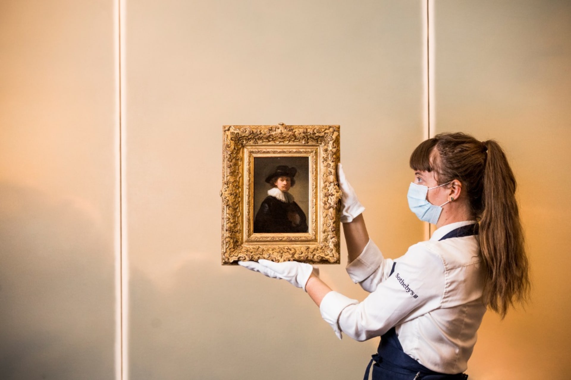 Rembrandtův autoportrét se prodal za 14,5 milionu liber. (Zdroj: Twitter / Sotheby's)