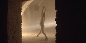 Nevšední zážitek: Ve středověkém sklepení se snoubí světlo s tancem a hudbou