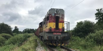 Nehoda u Lipové na Chebsku: Vlak srazil člověka, doprava je přerušena