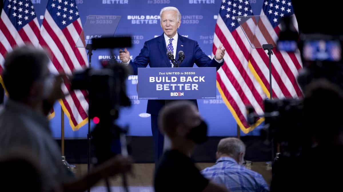 Demokratický kandidát na prezidenta USA Joe Biden hovoří během své kampaně před listopadovými volbami na mítinku ve Wilmingtonu.