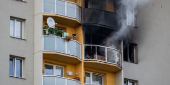 Policie vyšetřuje rasistický článek o požáru v Bohumíně, potvrdil Hamáček