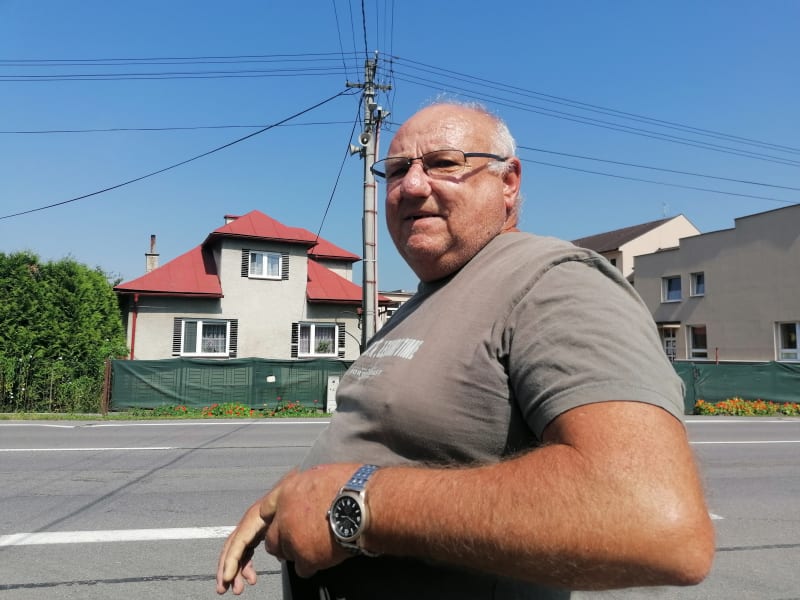 Svrčinovec, pětašedesátiletý Peter říká, že Slovensko už může zachránit jedině Kotleba