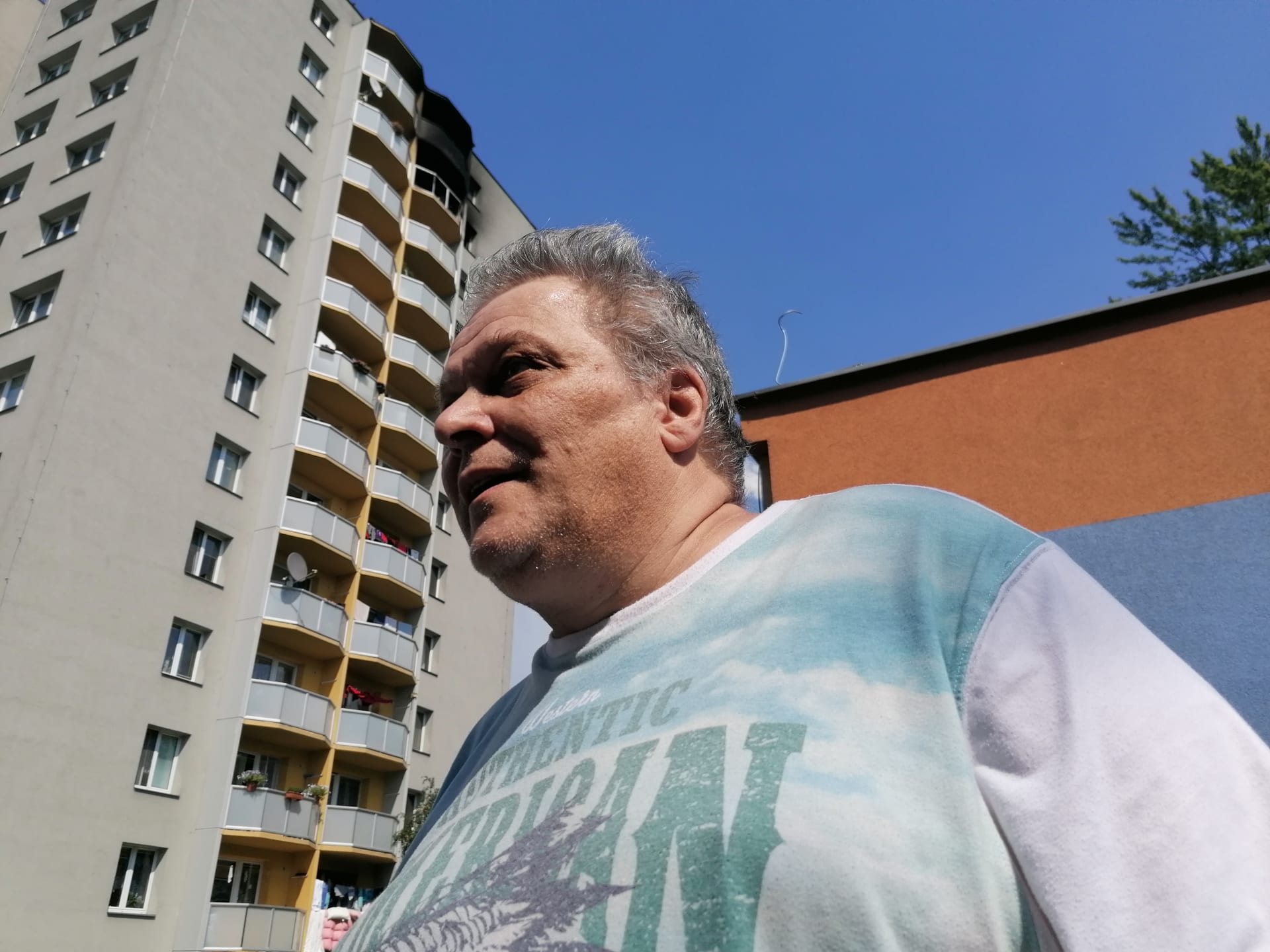 Zdeněk Zezula je sousedem obětí z 11. patra bohumínského věžáku.