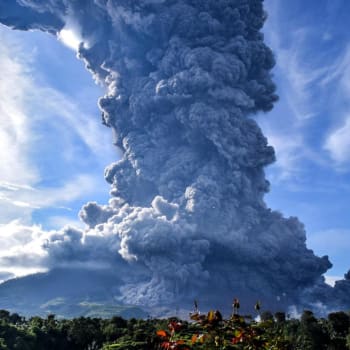 Sopečná erupce v Indonésii
