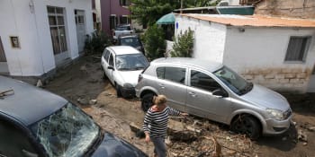 Silné deště a povodně si na řeckém ostrově vyžádaly nejméně sedm obětí