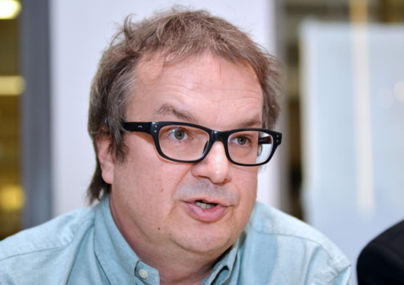 Režisérův syn, Filip Smoljak promluvil o vztahu svého otce se Zdeňkem Svěrákem. 