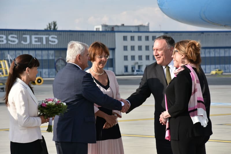 Americký ministr zahraničí Mike Pompeo přistál v Praze (zdroj: U.S. Embassy Prague)