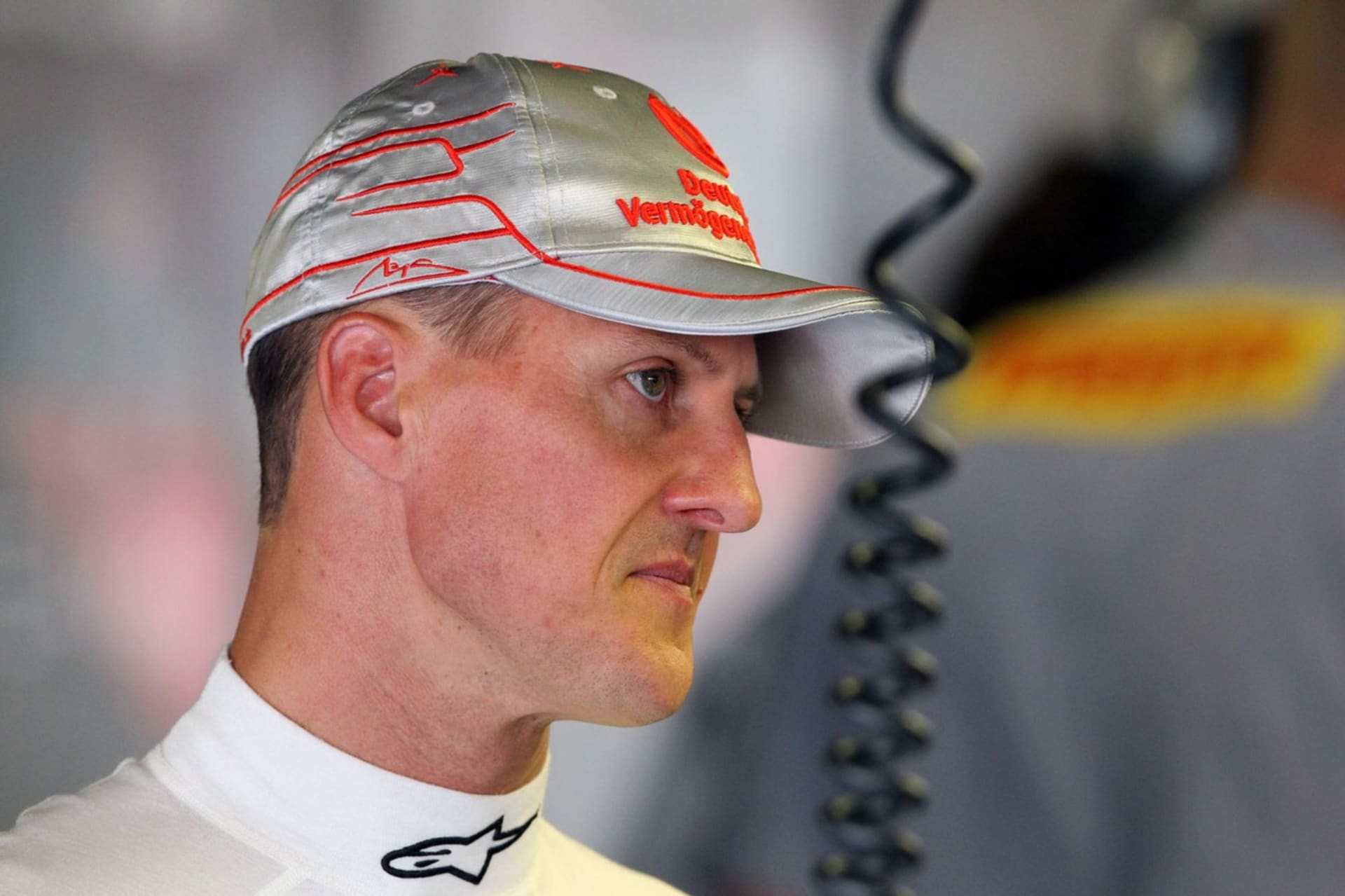 Legendárního závodníka Michaela Schumachera zradil jeden z jeho nejbližších přátel.