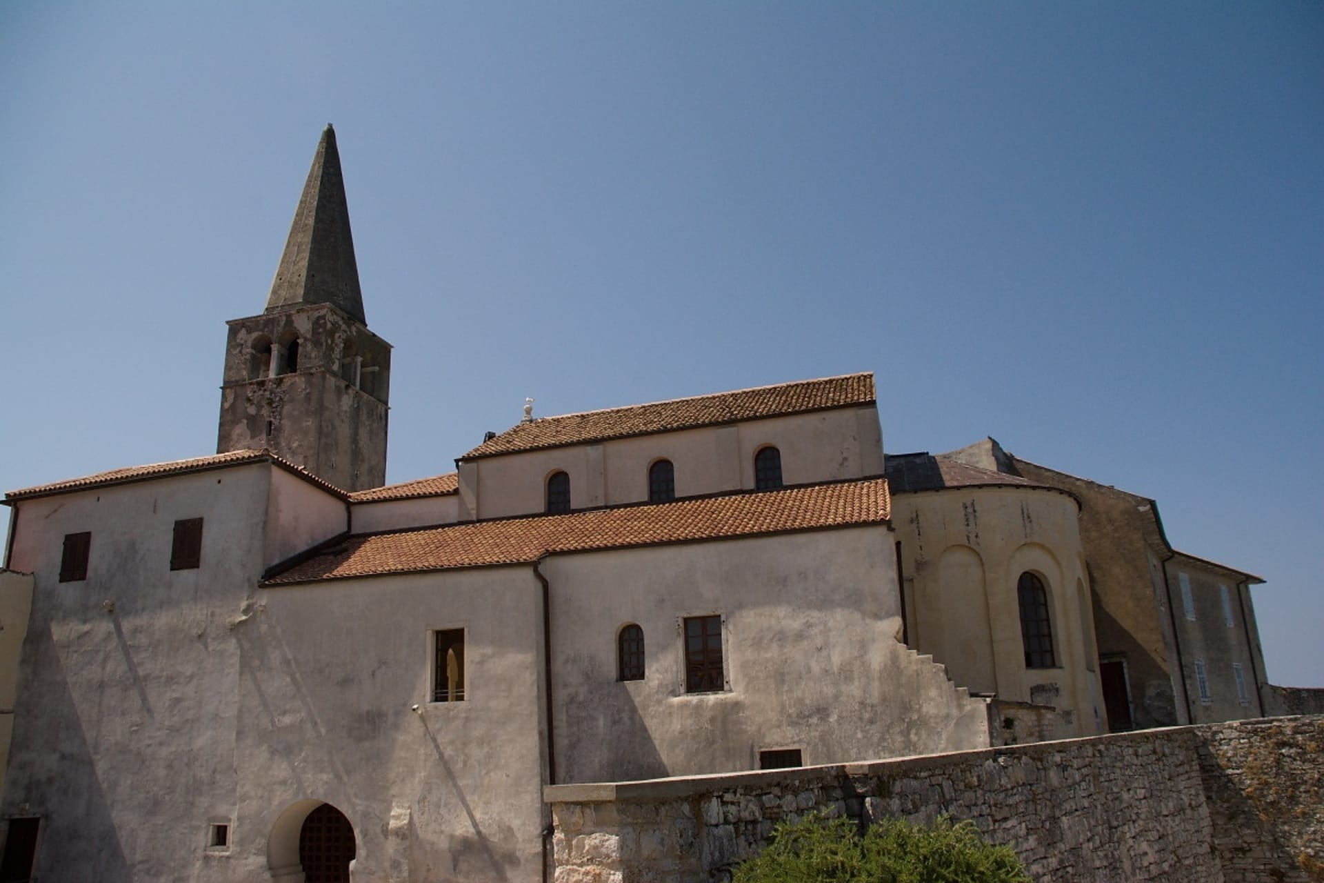 Celkový pohled na baziliku sv. Eufrasia
