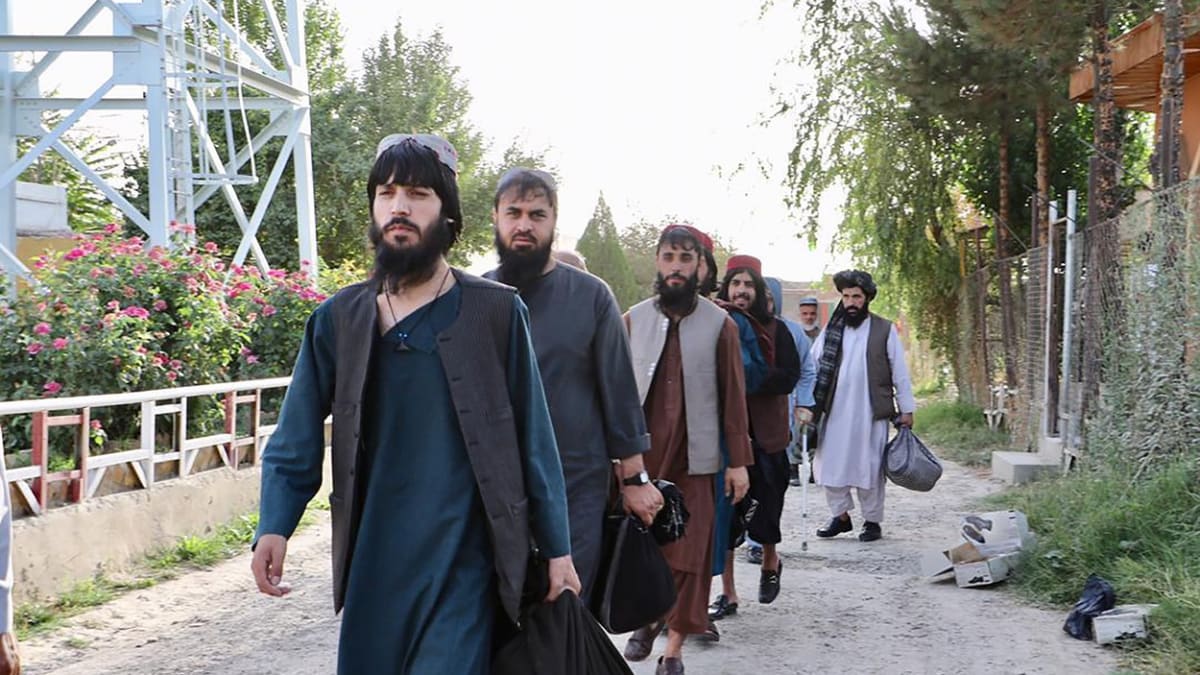Afghánistán začal propouštět poslední vězněné Tálibánce