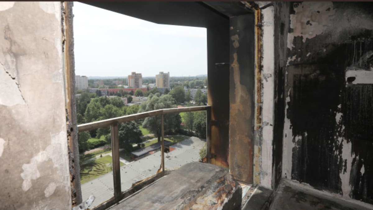 Tři čtvrtě roku už uplynulo od obrovské tragédie v Bohumíně, kde při požáru bytu zemřelo jedenáct lidí. 