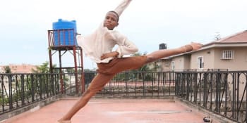 Mladý tanečník z Nigérie oslnil svět. Dostal stipendium na taneční škole v USA