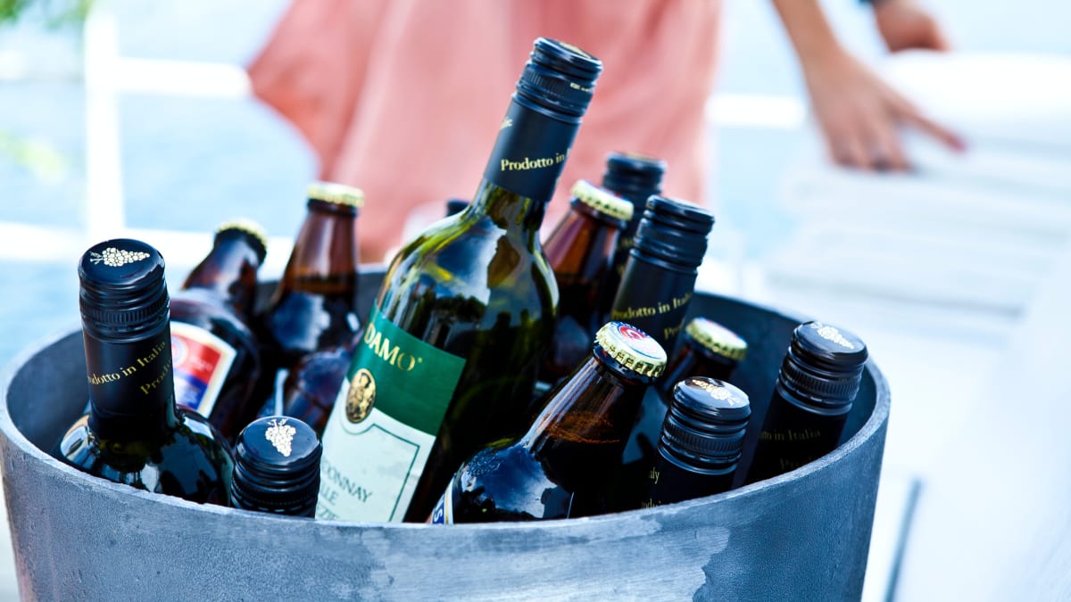 Vyšší cla se budou vztahovat na neperlivá vína, koňaky a další alkoholické nápoje. (ilustrační snímek)
