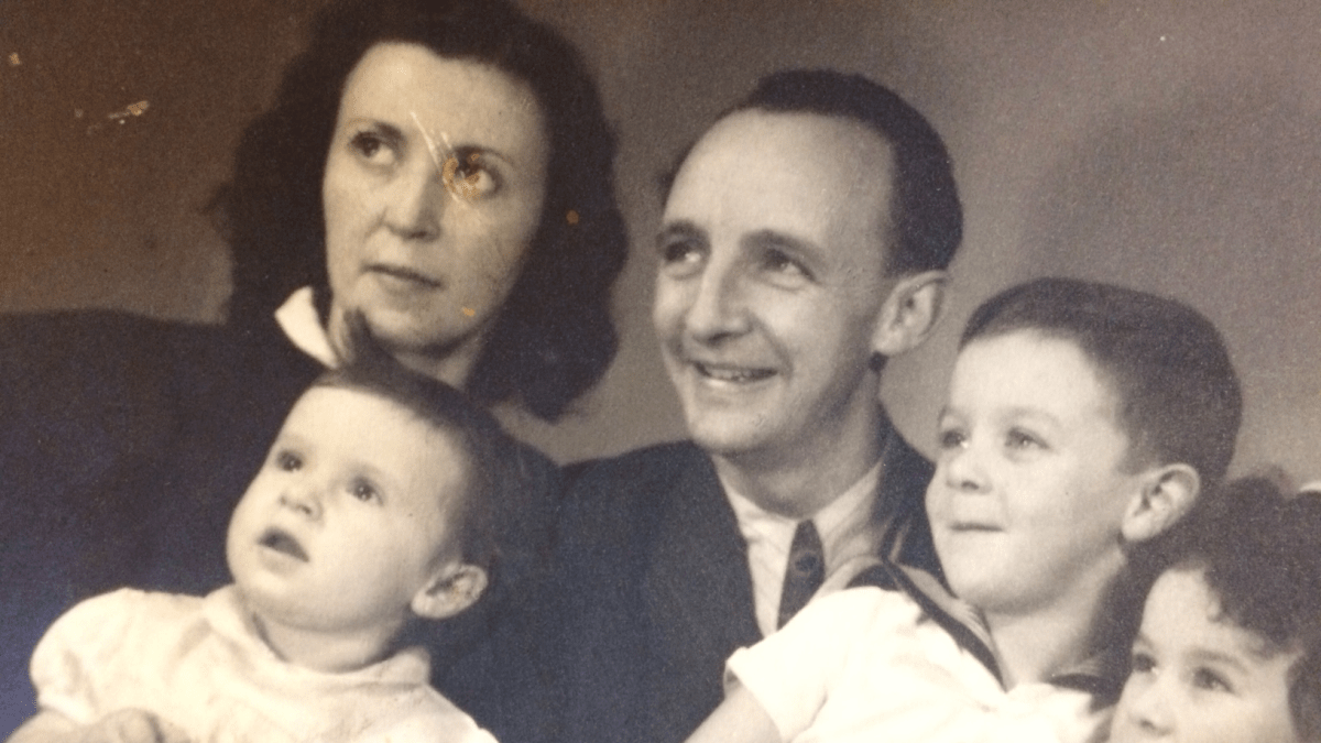 Rodina Weiszových (Kováčových), Eva Benešová na fotografii vpravo