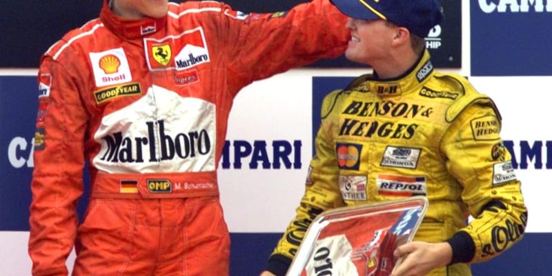 Poprvé společně na stupních vítězů, 13. září 1998 při Velké ceně Itálie. Vyhrál Michael Schumacher před Eddiem Irvinem a Ralfem Schumacherem (vpravo).