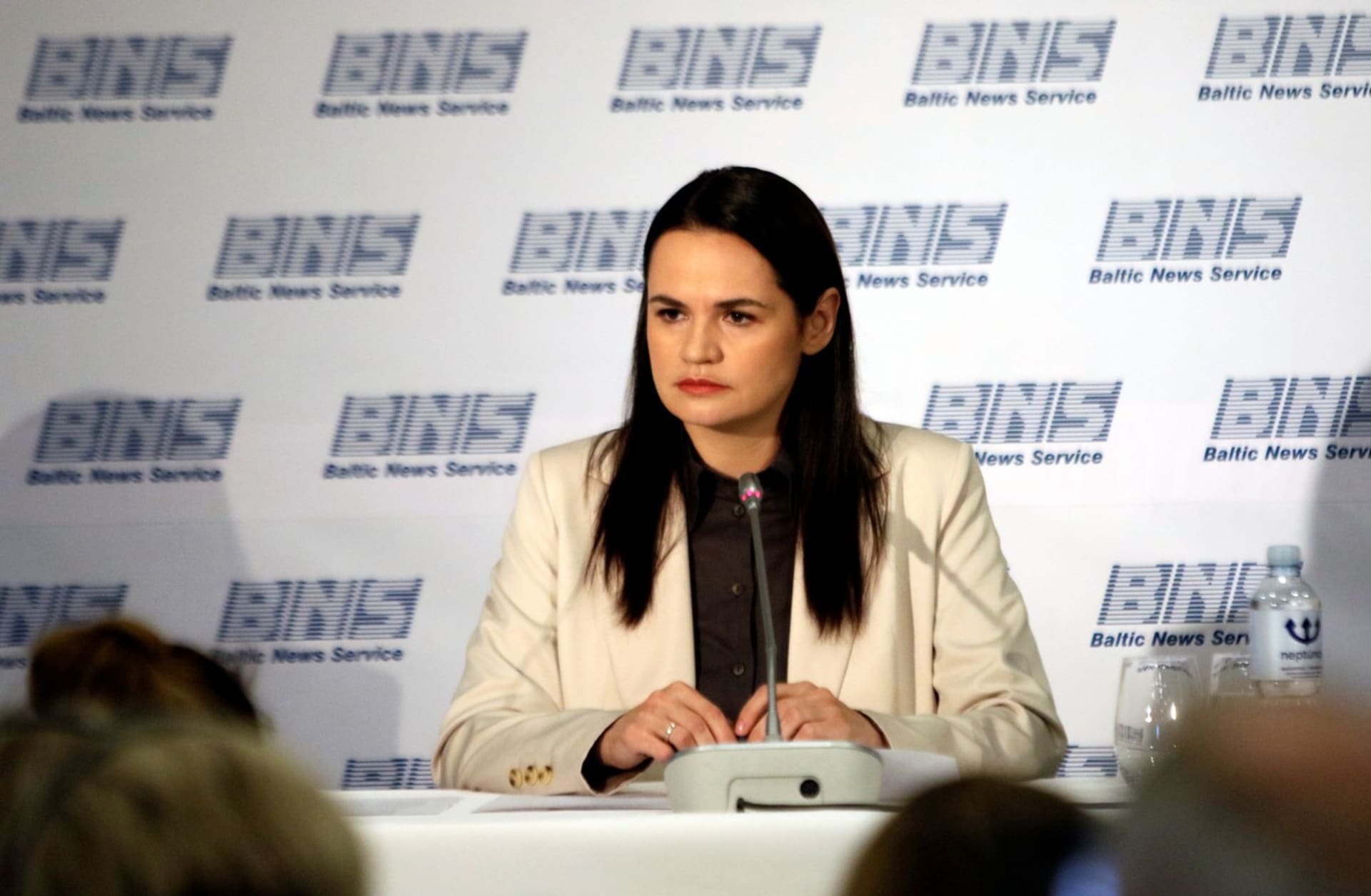 Svjatlana Cichanouská se nechce stát prezidentkou, ale pouze umožnit svobodné volby. 