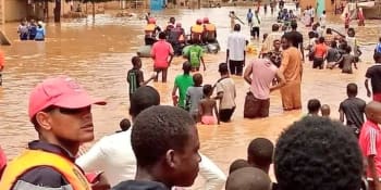 Čtvrt milionu lidí bez domova, nejméně 45 obětí, Niger ničí záplavy 