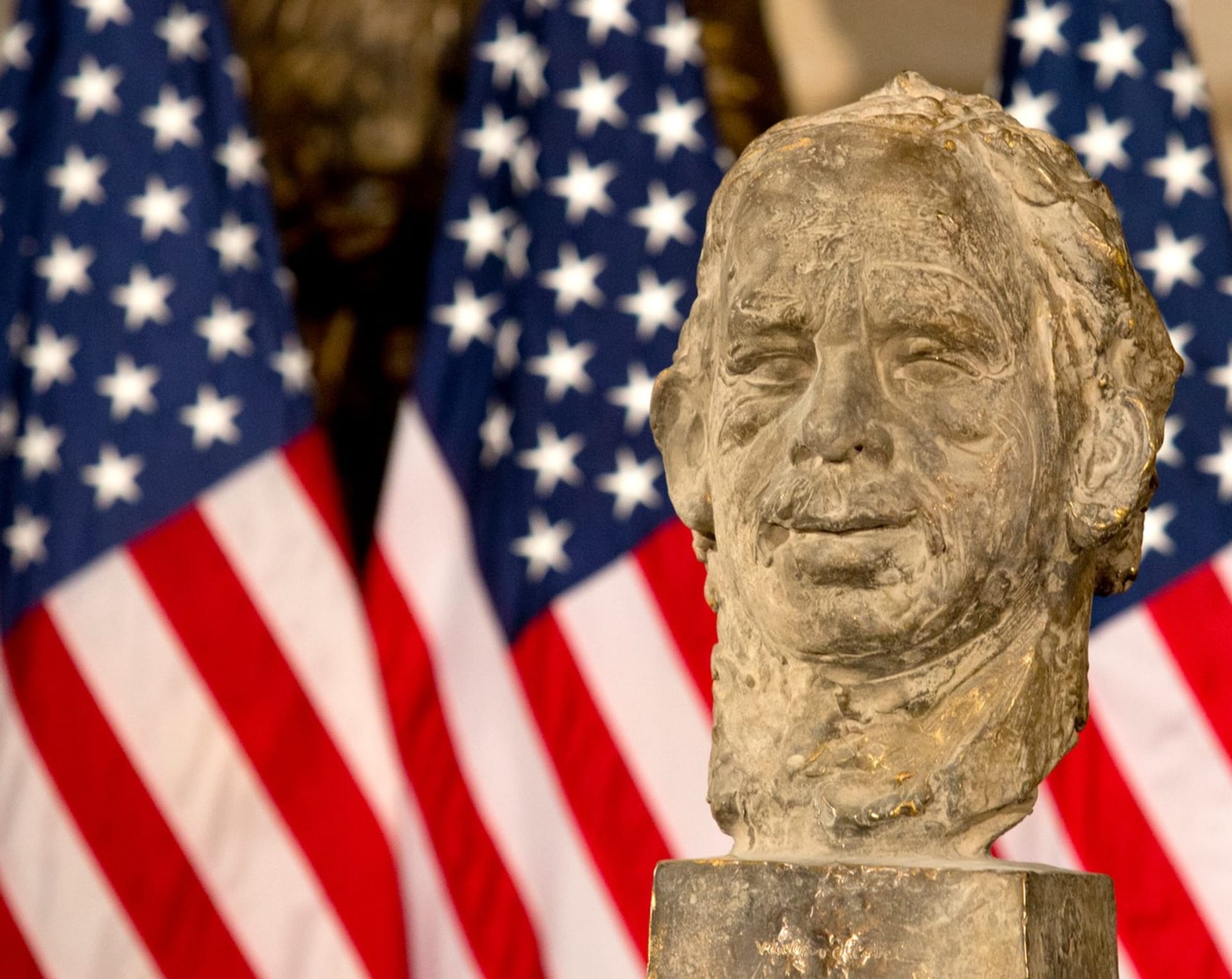 Busta Václava Havla v budově amerického Kongresu.