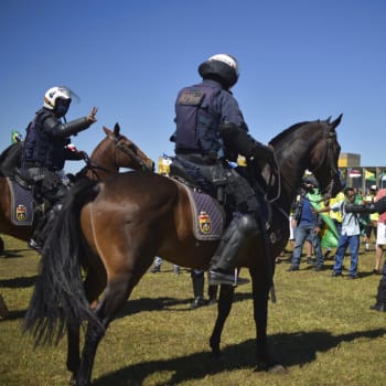 Brazilští policisté na koních
