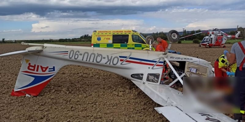 Poblíž dálnice D5 havarovalo malé letadlo (Zdroj: Krimi Plzeň)