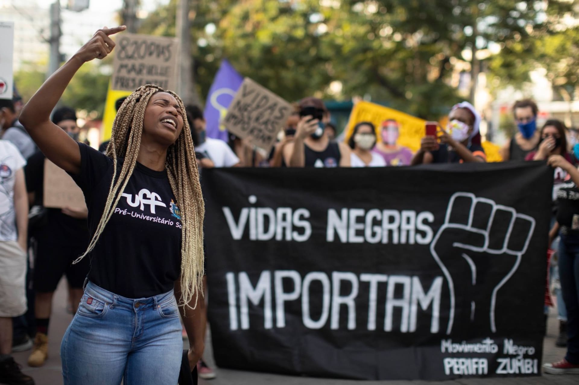 Během června vypukly protesty proti policejnímu násilí a rasismu také v Brazílii. 