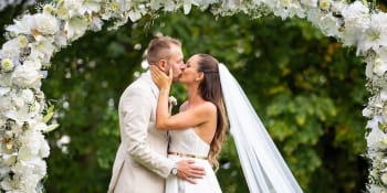 Fotbalista Daniel Kolář: První manželku mu zabila rakovina, nyní se oženil podruhé